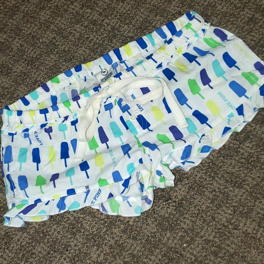 Y2k VS pink shorts